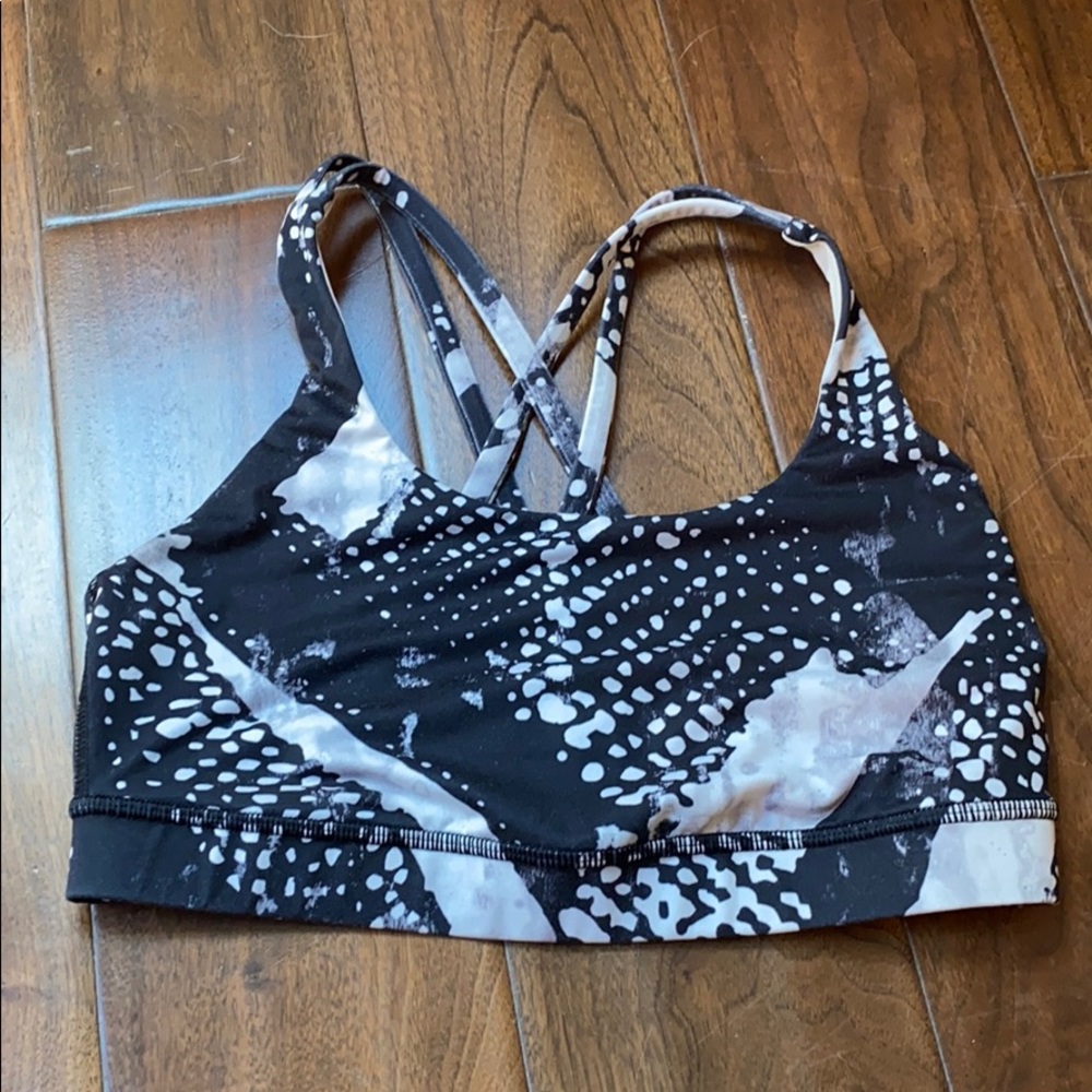 Lululemon Energy Bra - black and white pattern